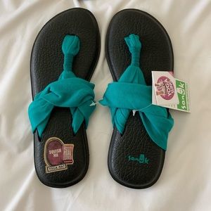 Sandals (yoga slings)